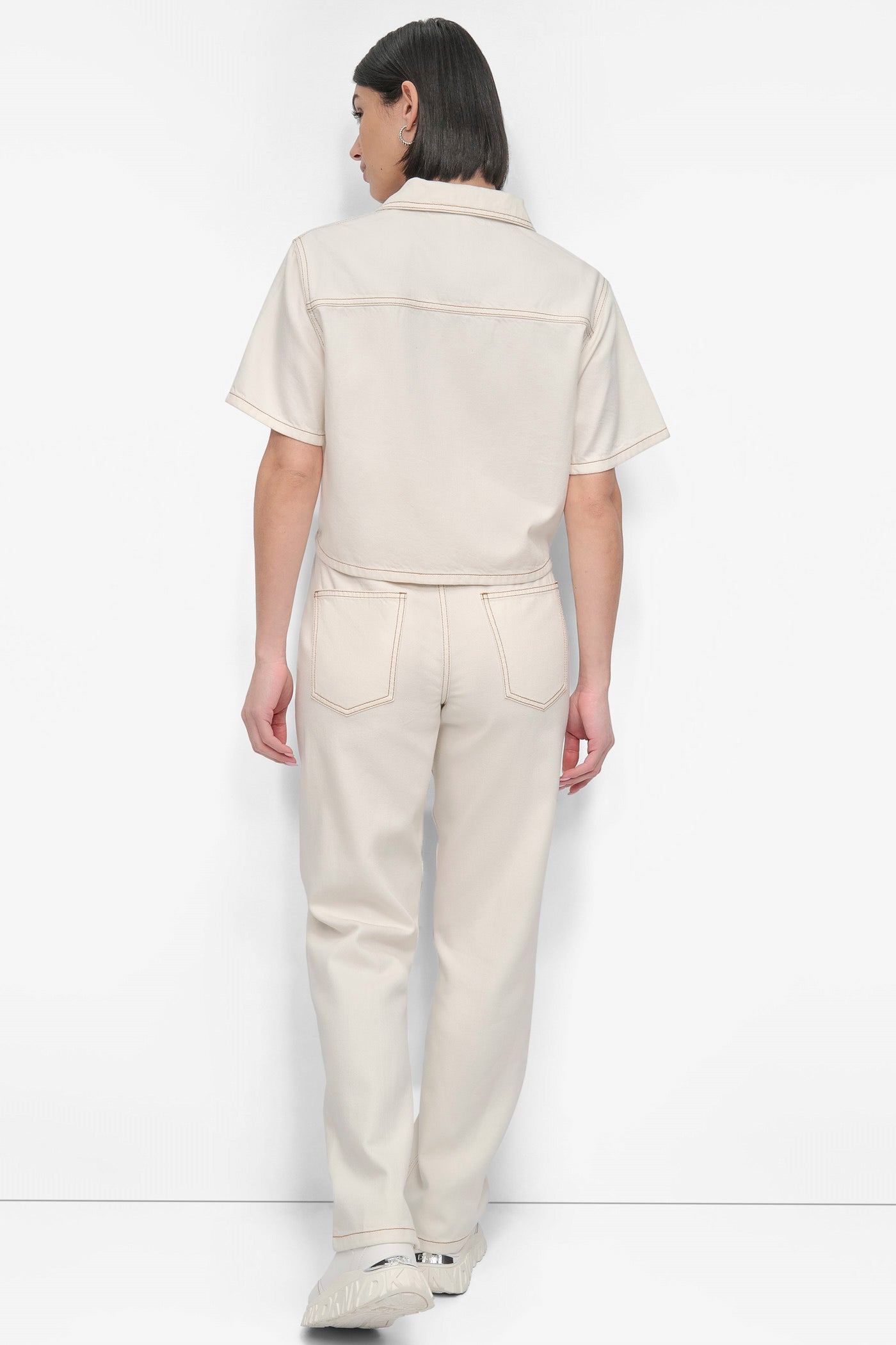 CROPPED ZIP-FRONT DENIM SHIRT VIEW 6 | WOMEN'S SWEATERS & TOPS