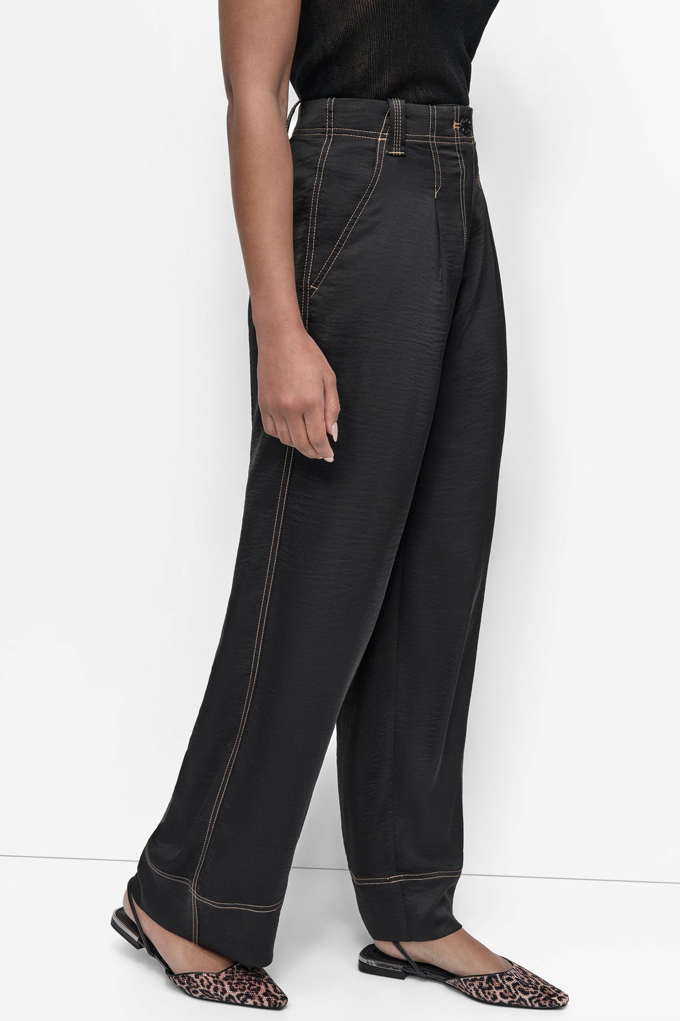 EXTRA HIGH RISE ELEVATED UTILITY PANT VIEW 3 | Pants & Denim