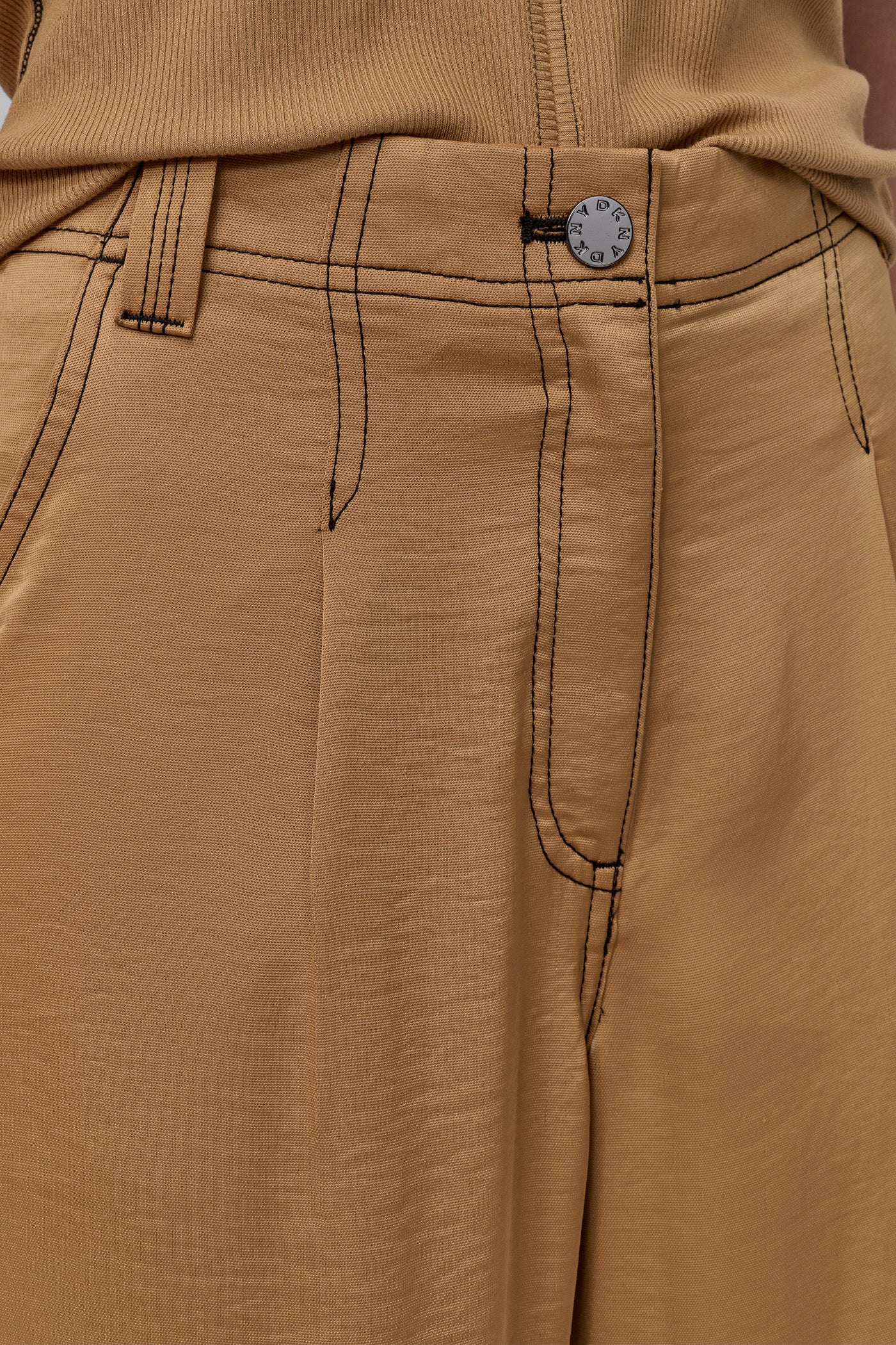 EXTRA HIGH RISE ELEVATED UTILITY PANT VIEW 4 | Pants & Denim