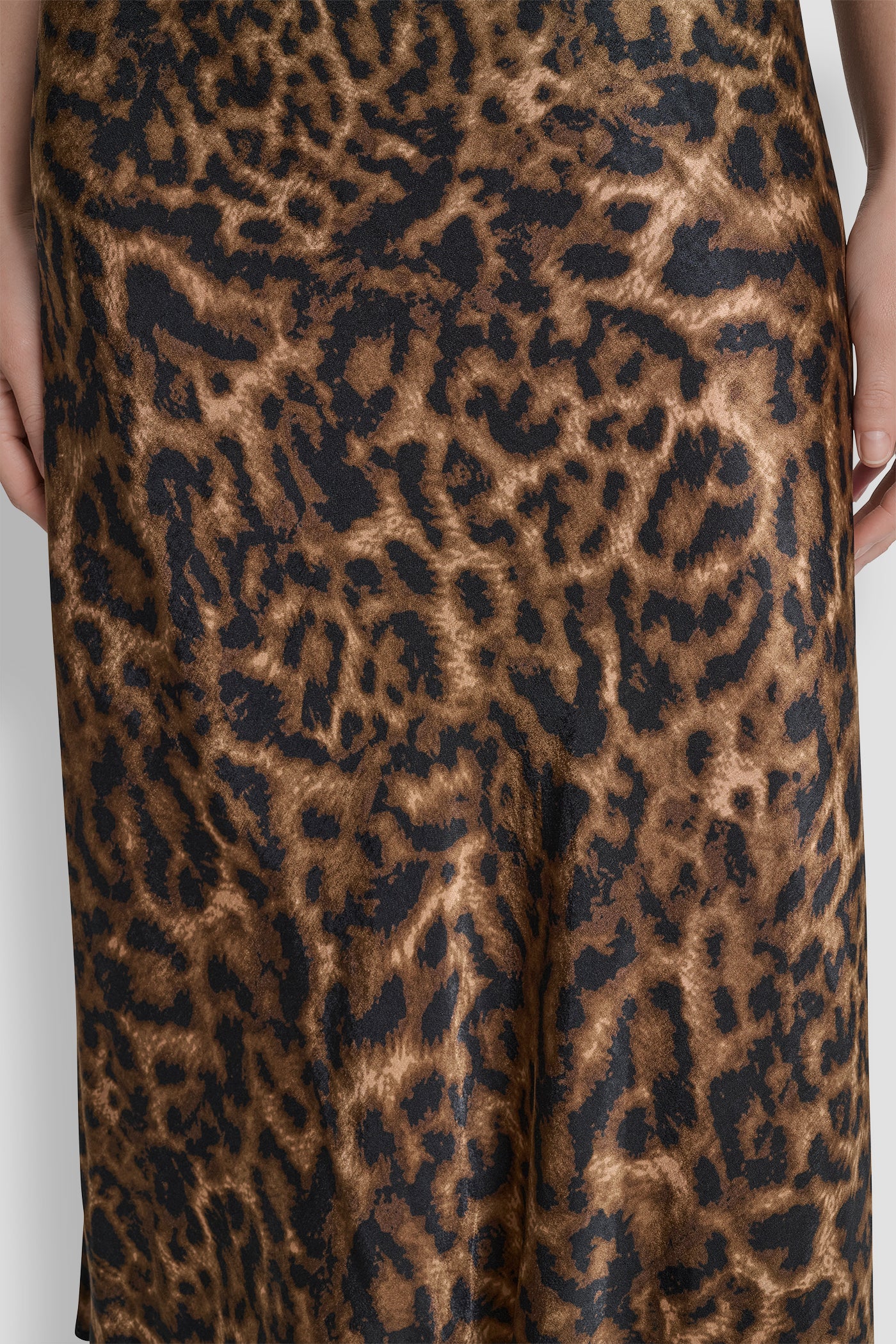 SLEEVELESS PRINTED SATIN DRESS VIEW 6 | Dresses & Jumpsuits