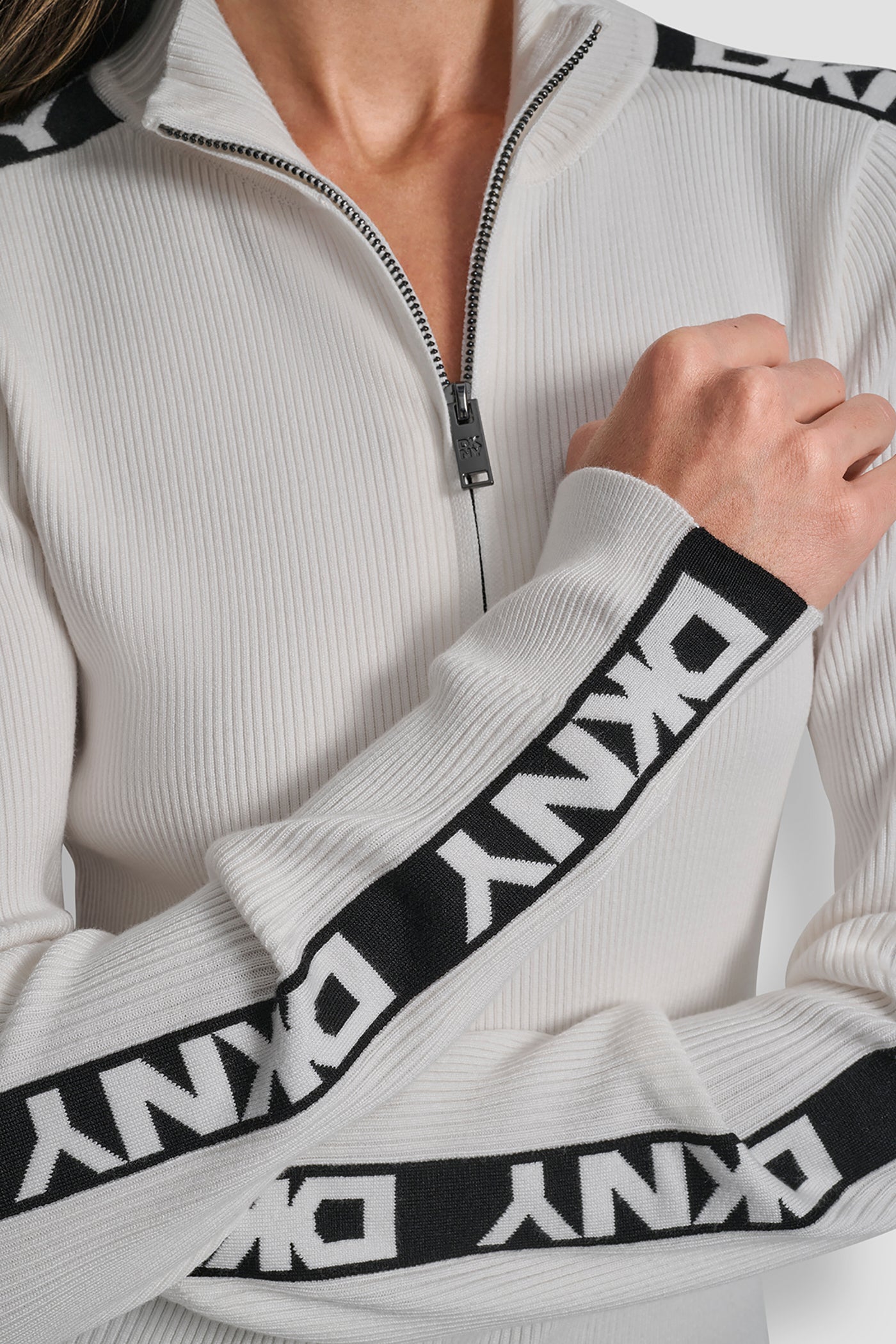 LONG SLEEVE 1/4 ZIP LOGO TAPE SWEATER VIEW 4 | WOMEN'S SWEATERS & TOPS