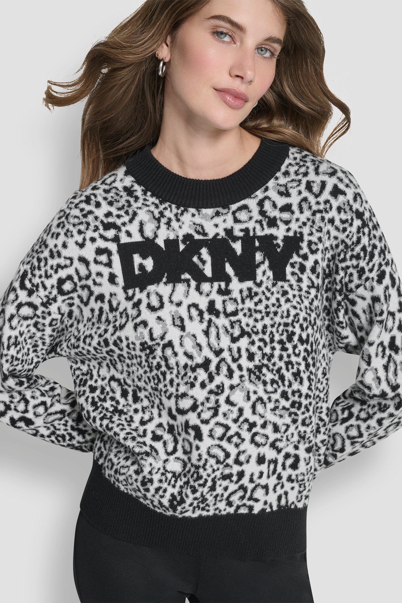 LEOPARD LOGO KNIT SWEATER VIEW 5 | Clothing