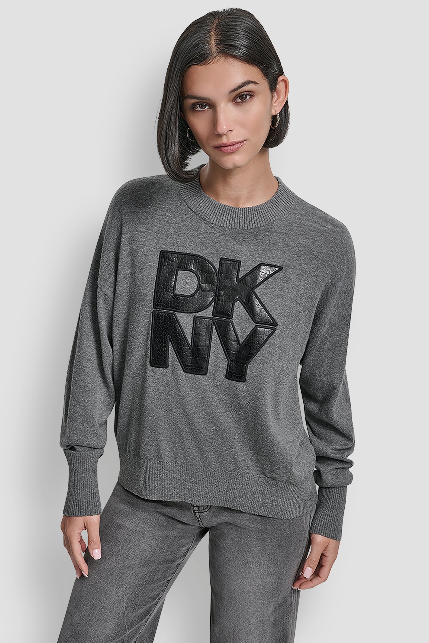 CROC PATCH LOGO SWEATER VIEW 3 | DKNY25