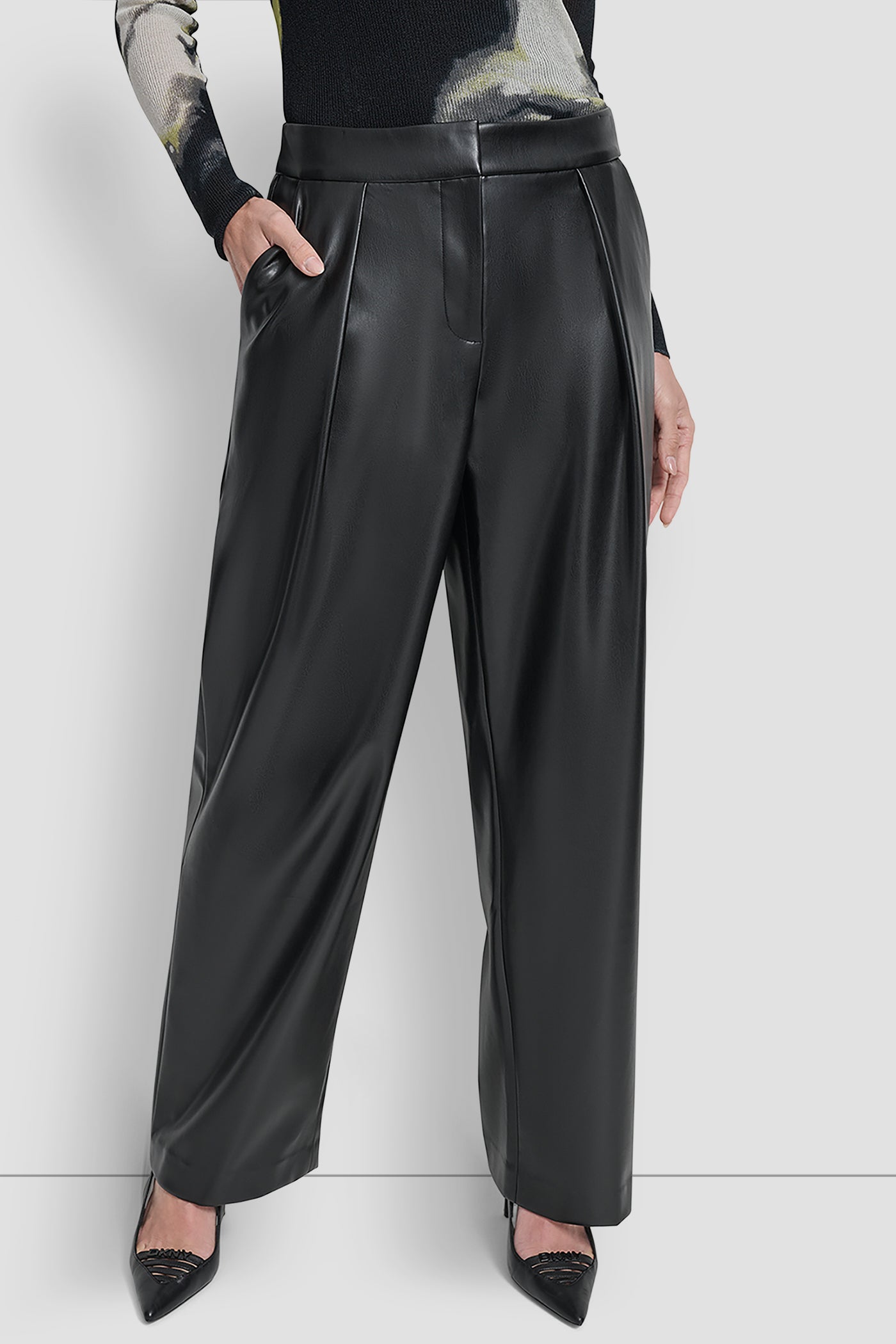 Black WIDE LEG PLEAT FRONT PANT, FRONT VIEW | 9-5 Edit