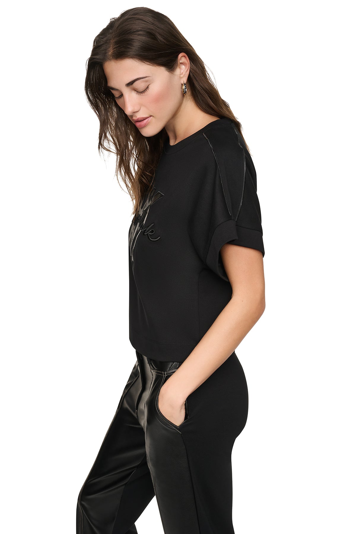 ZIP SHOULDER LOGO TEE VIEW 2