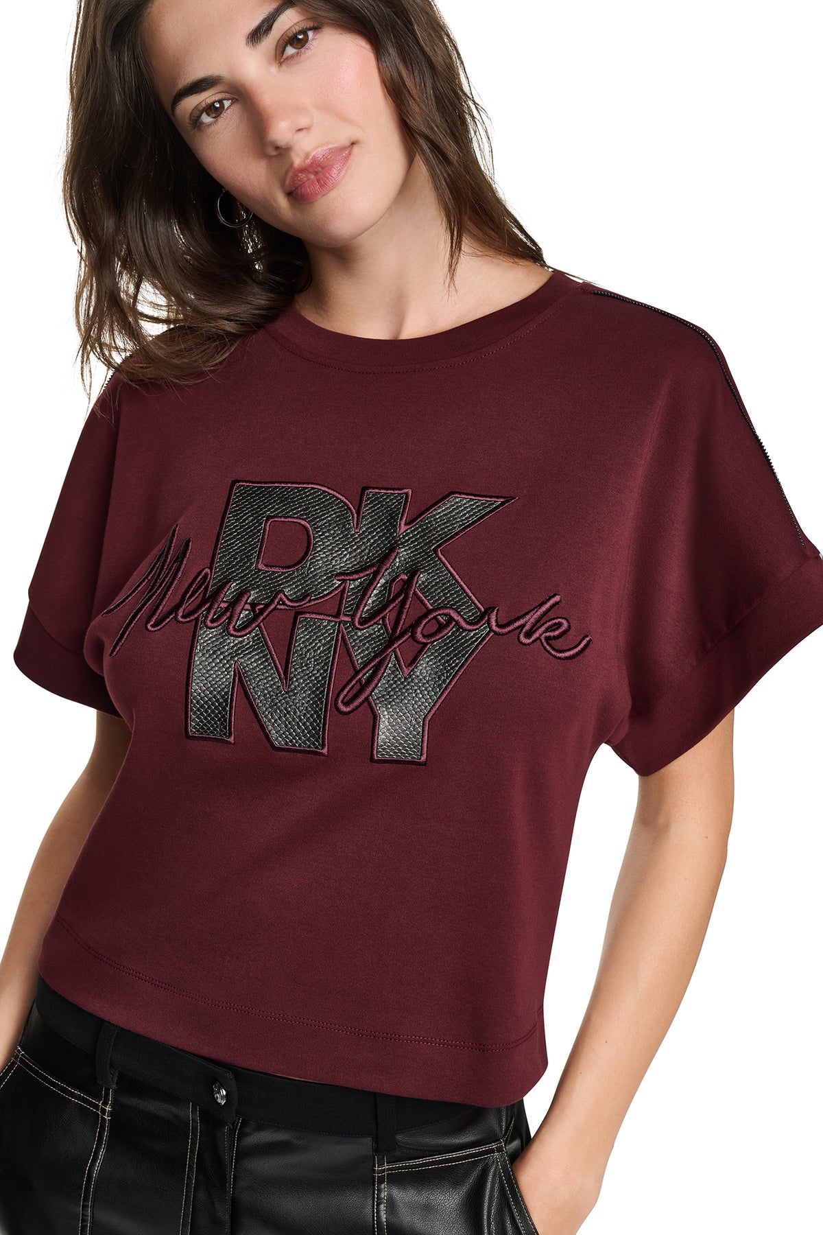 ZIP SHOULDER LOGO TEE VIEW 2