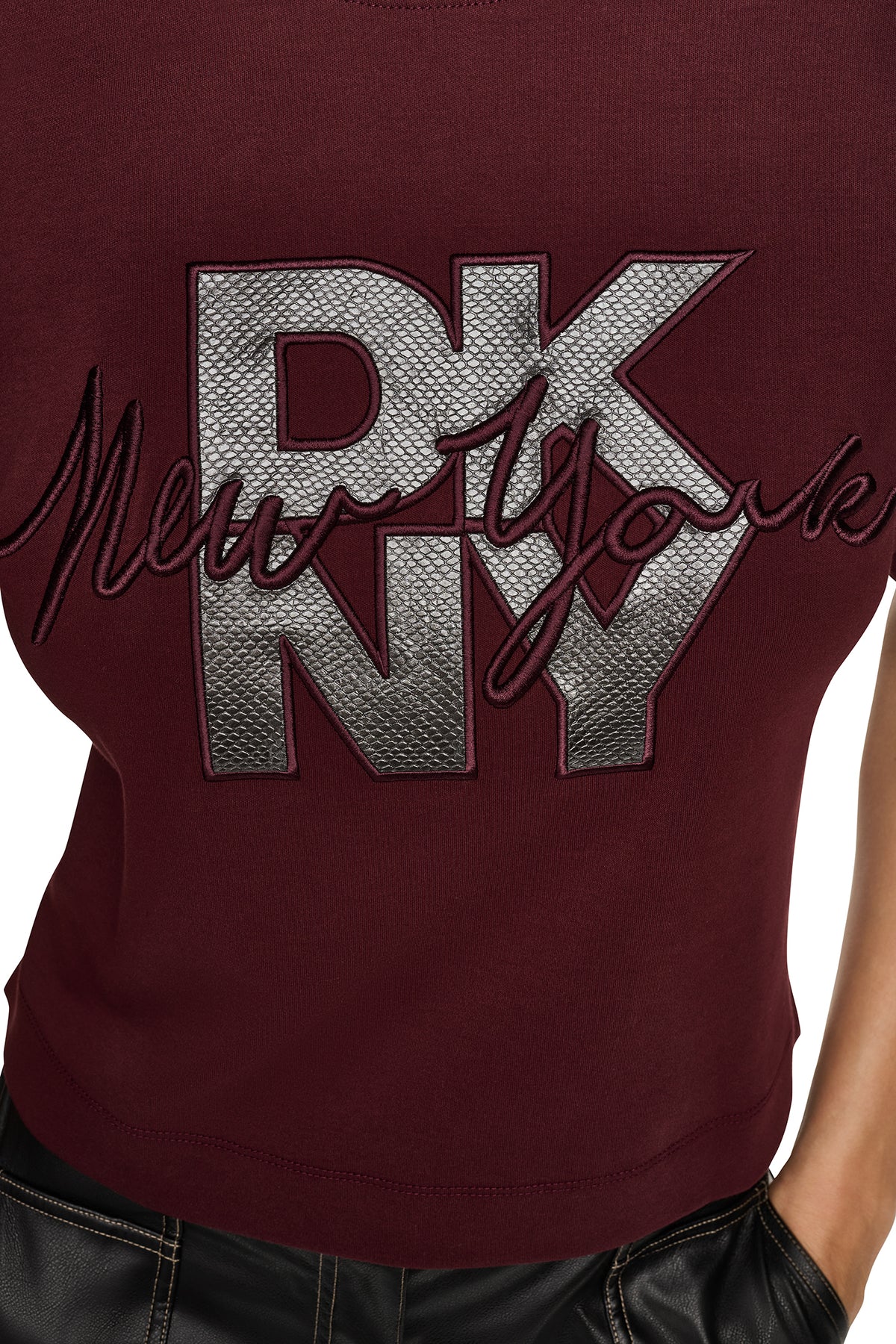 ZIP SHOULDER LOGO TEE VIEW 2