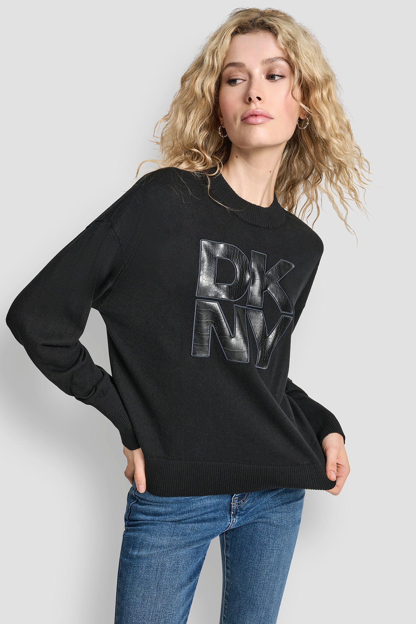Black LONG SLEEVE CROC PATCH LOGO SWEATER, FRONT VIEW | WOMEN'S SWEATERS & TOPS