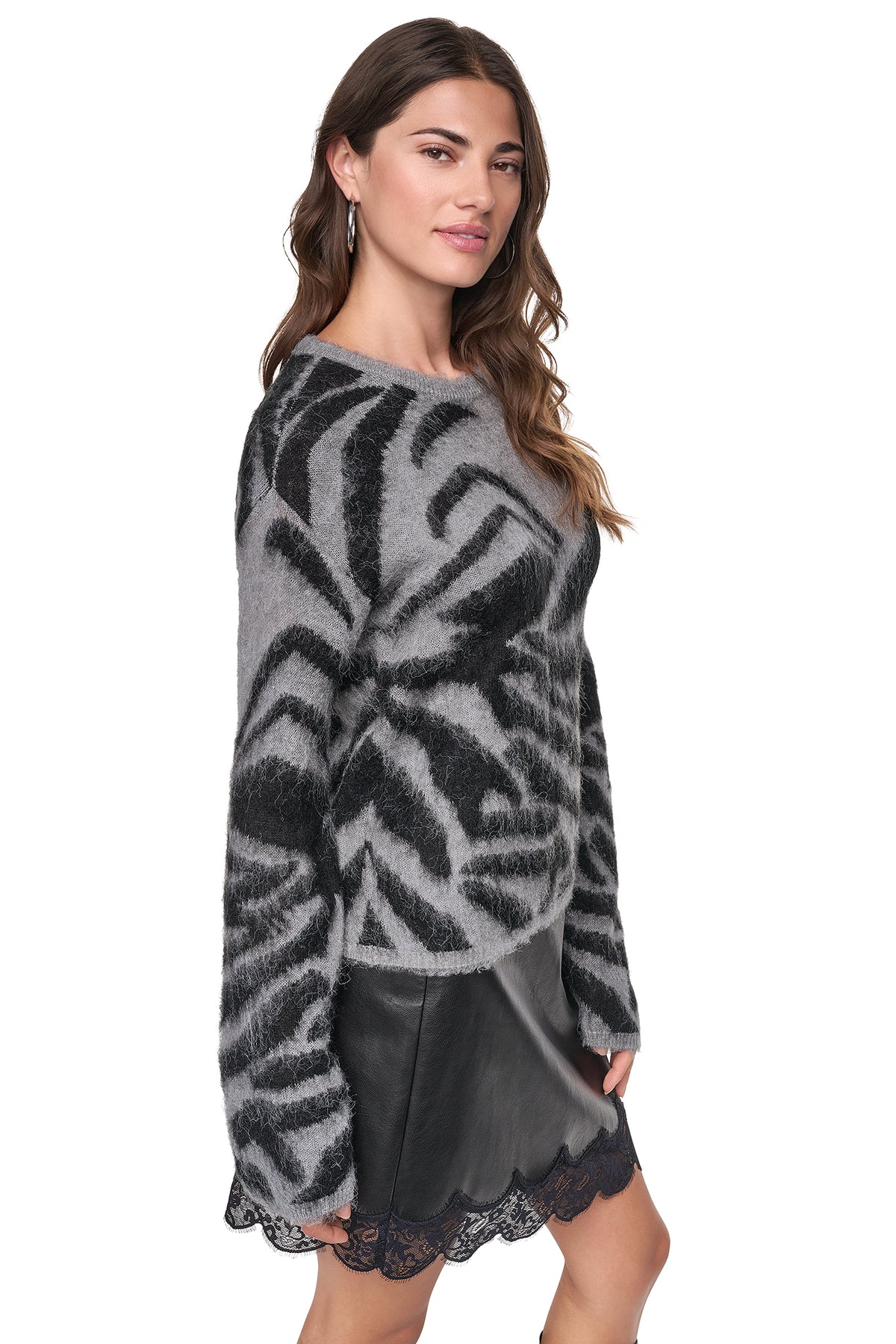 BRUSHED ANIMAL INTARSIA SWEATER VIEW 2