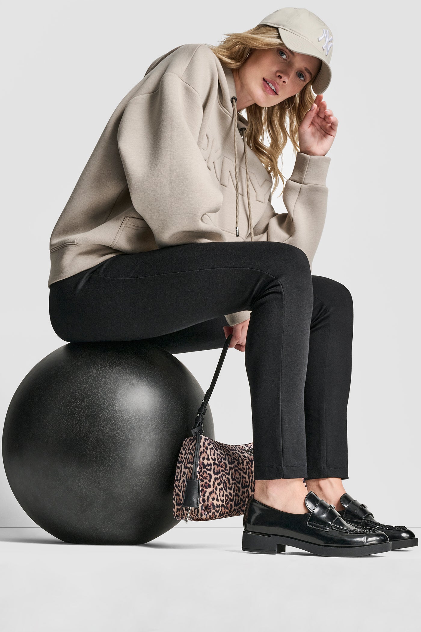 LOGO EMBOSSED SCUBA HOODIE VIEW 5