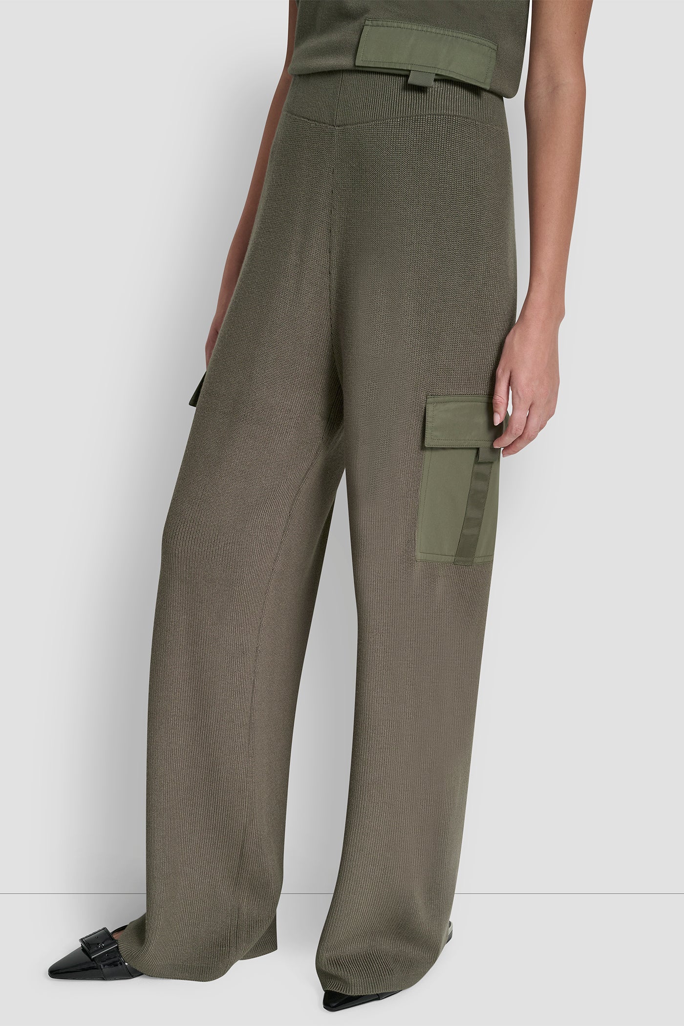 HIGH RISE CARGO SWEATER PANT VIEW 4 | SALE PANTS