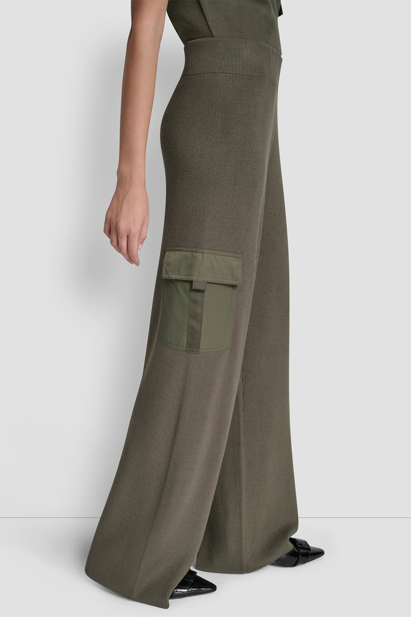 HIGH RISE CARGO SWEATER PANT VIEW 3 | SALE PANTS