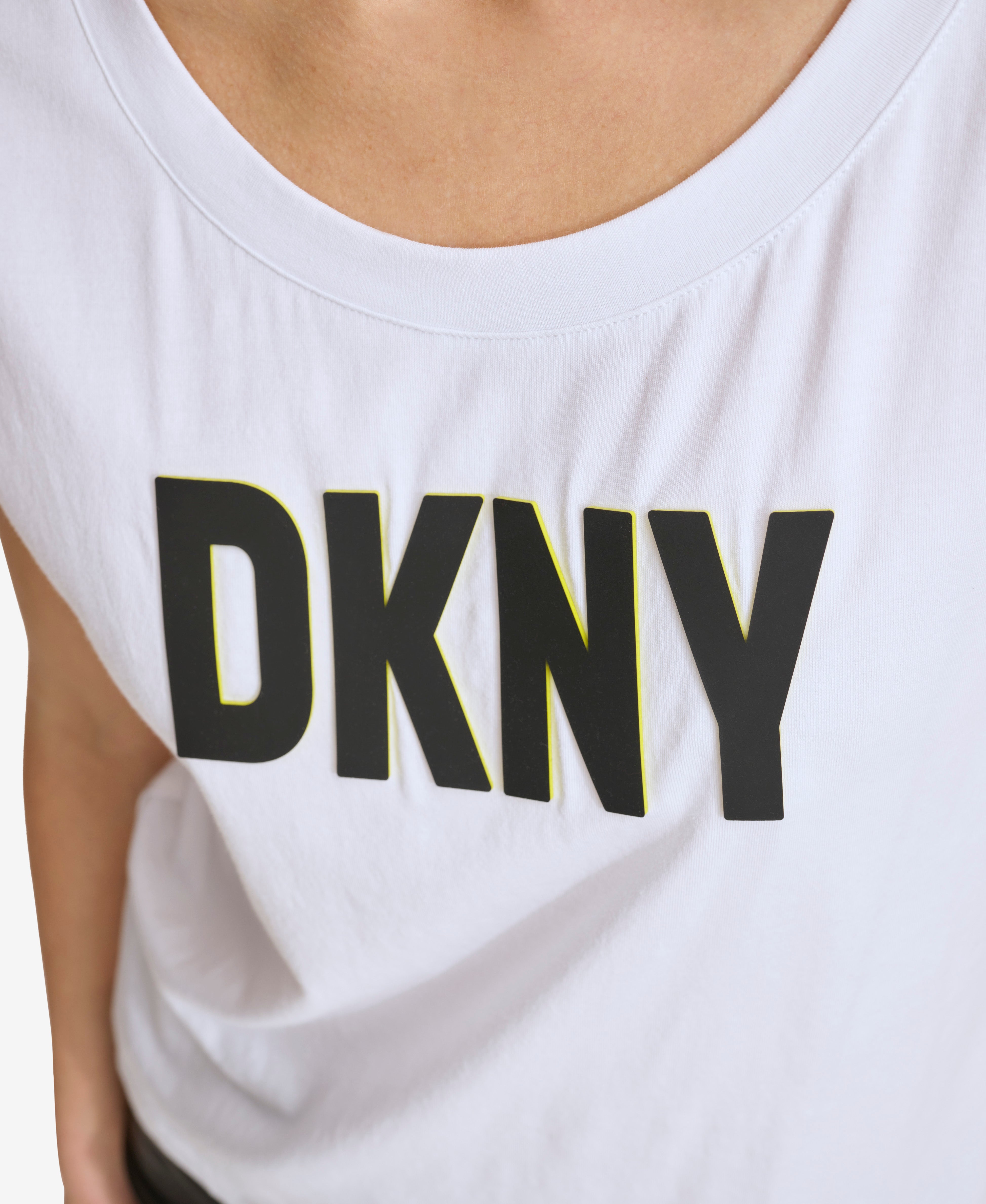 RAISED LOGO T-SHIRT | DKNY