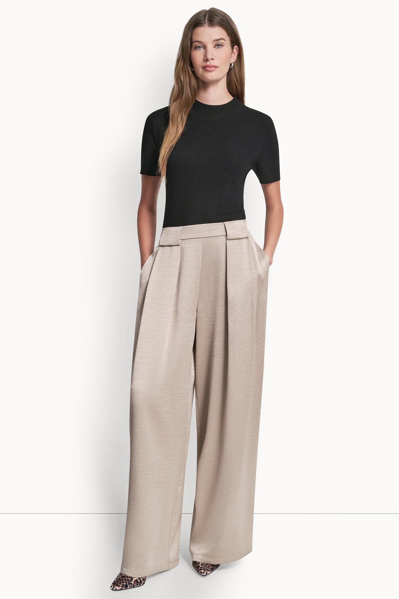 HIGH-RISE SATIN PLEATED WIDE LEG PANT VIEW 5 | Clothing