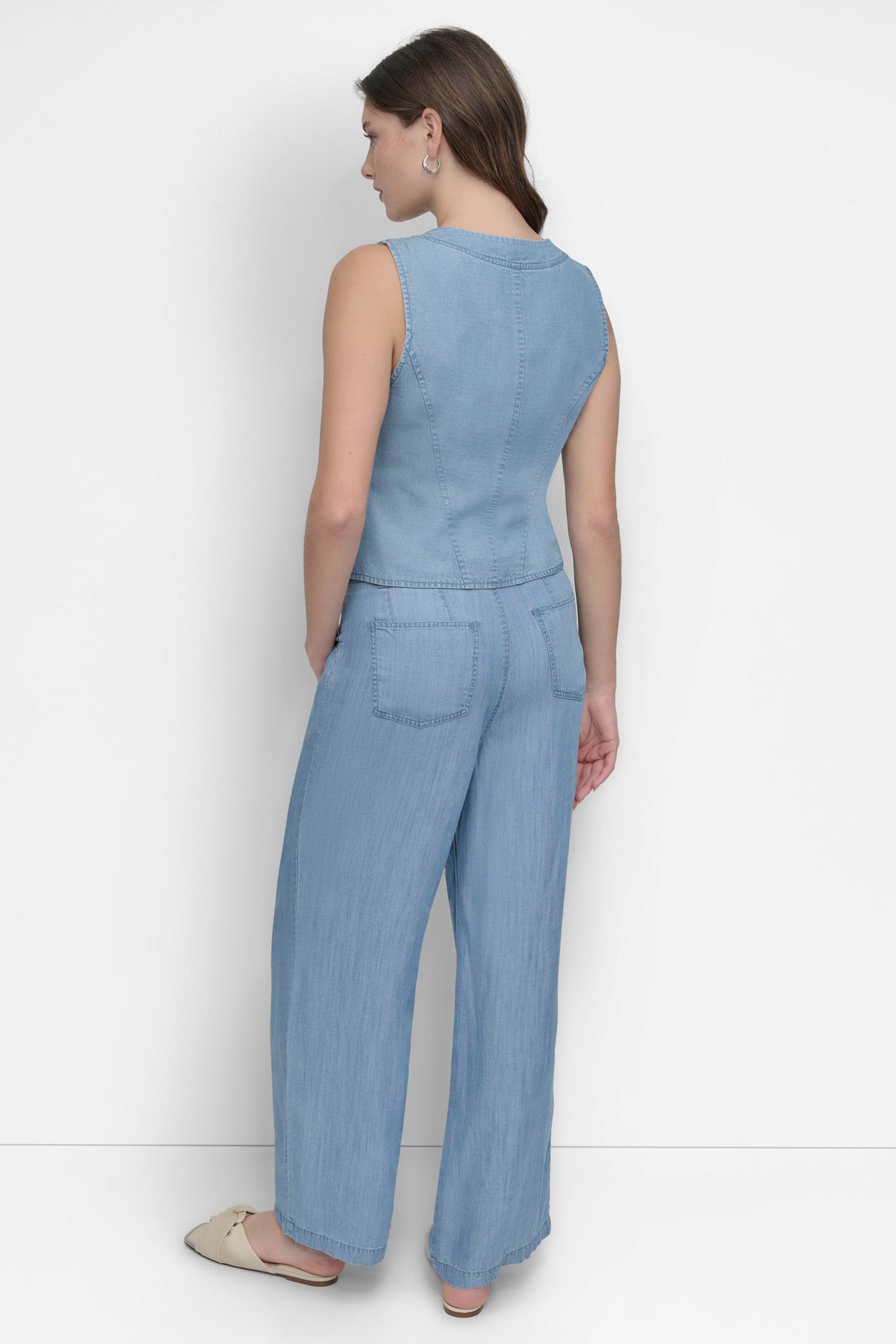 SLEEVELESS ZIP FRONT TENCEL VIEW 3 | Denim Destination