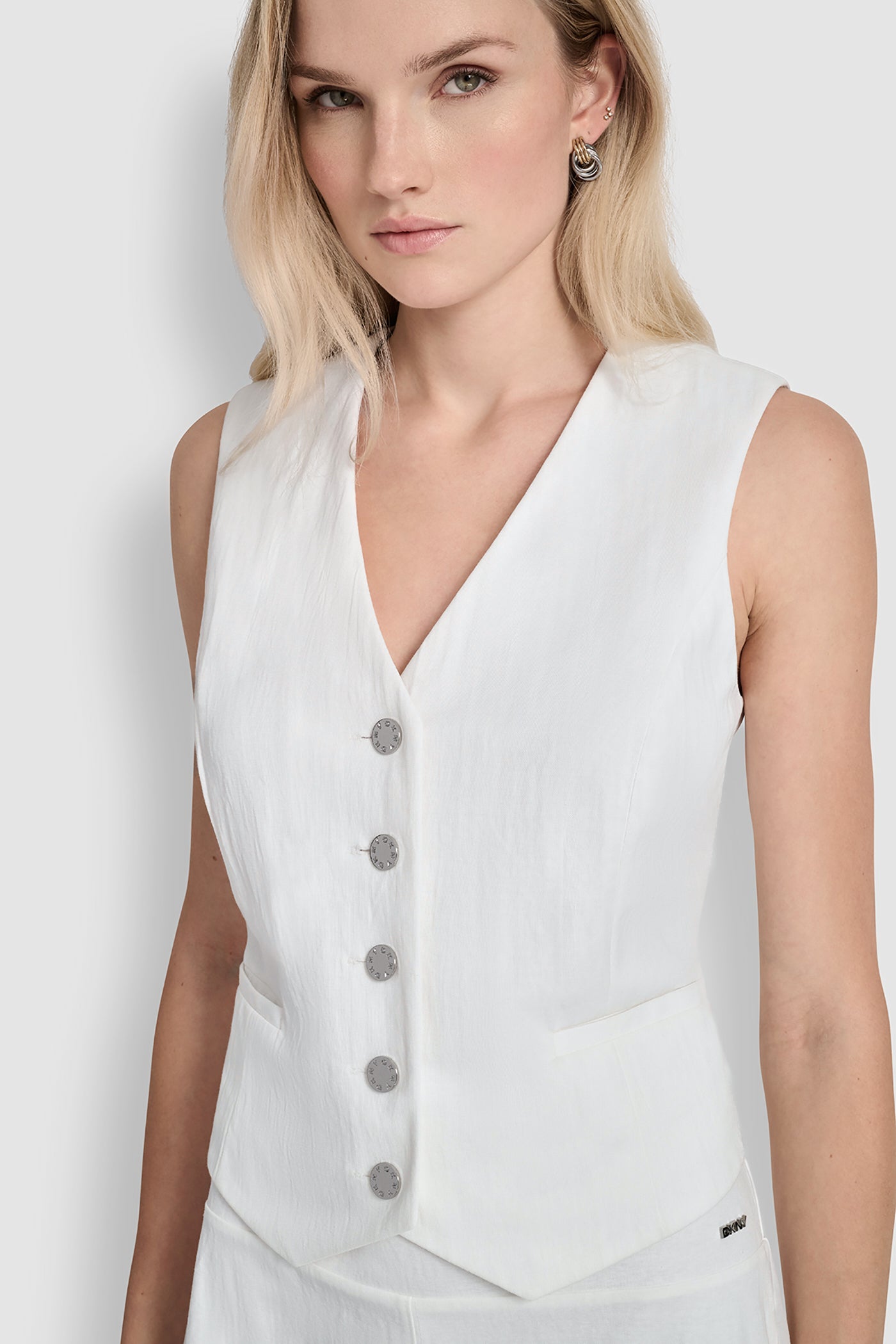 PIQUÉ BUTTON-FRONT VEST VIEW 7 | Spring 2026