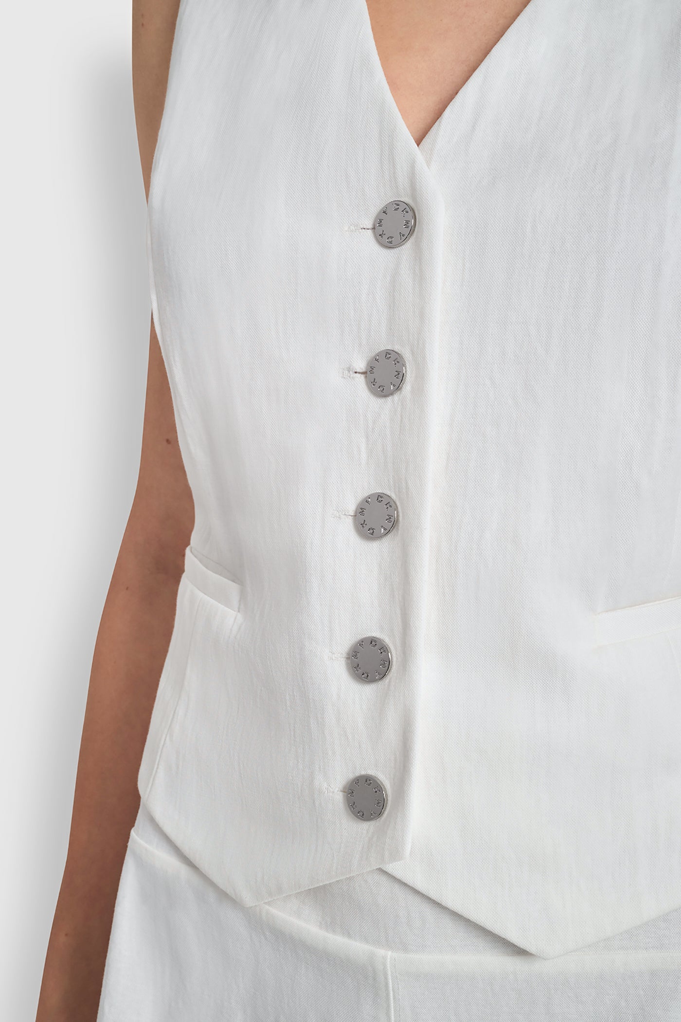 PIQUÉ BUTTON-FRONT VEST VIEW 8 | Spring 2026