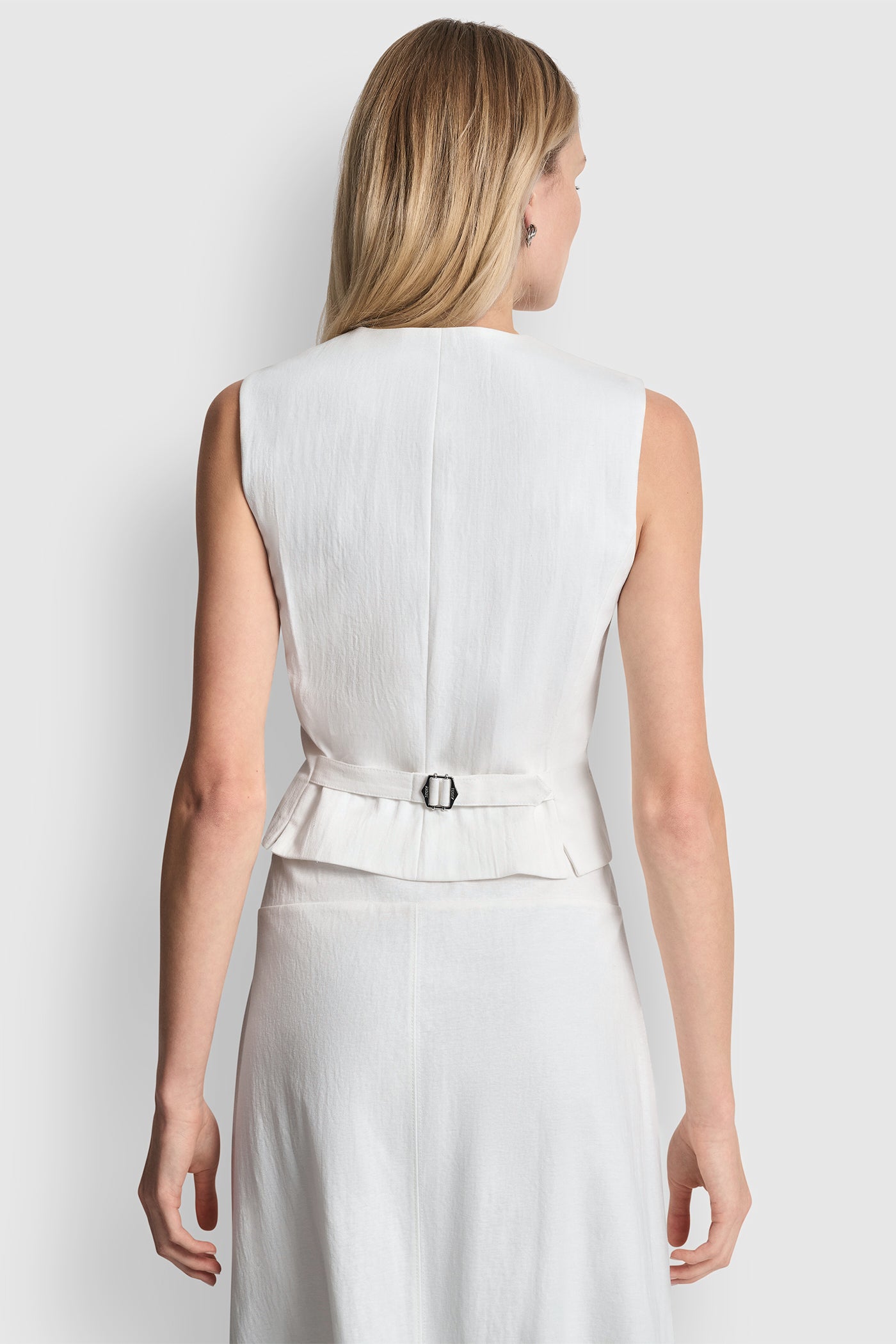 PIQUÉ BUTTON-FRONT VEST VIEW 3 | Spring 2026