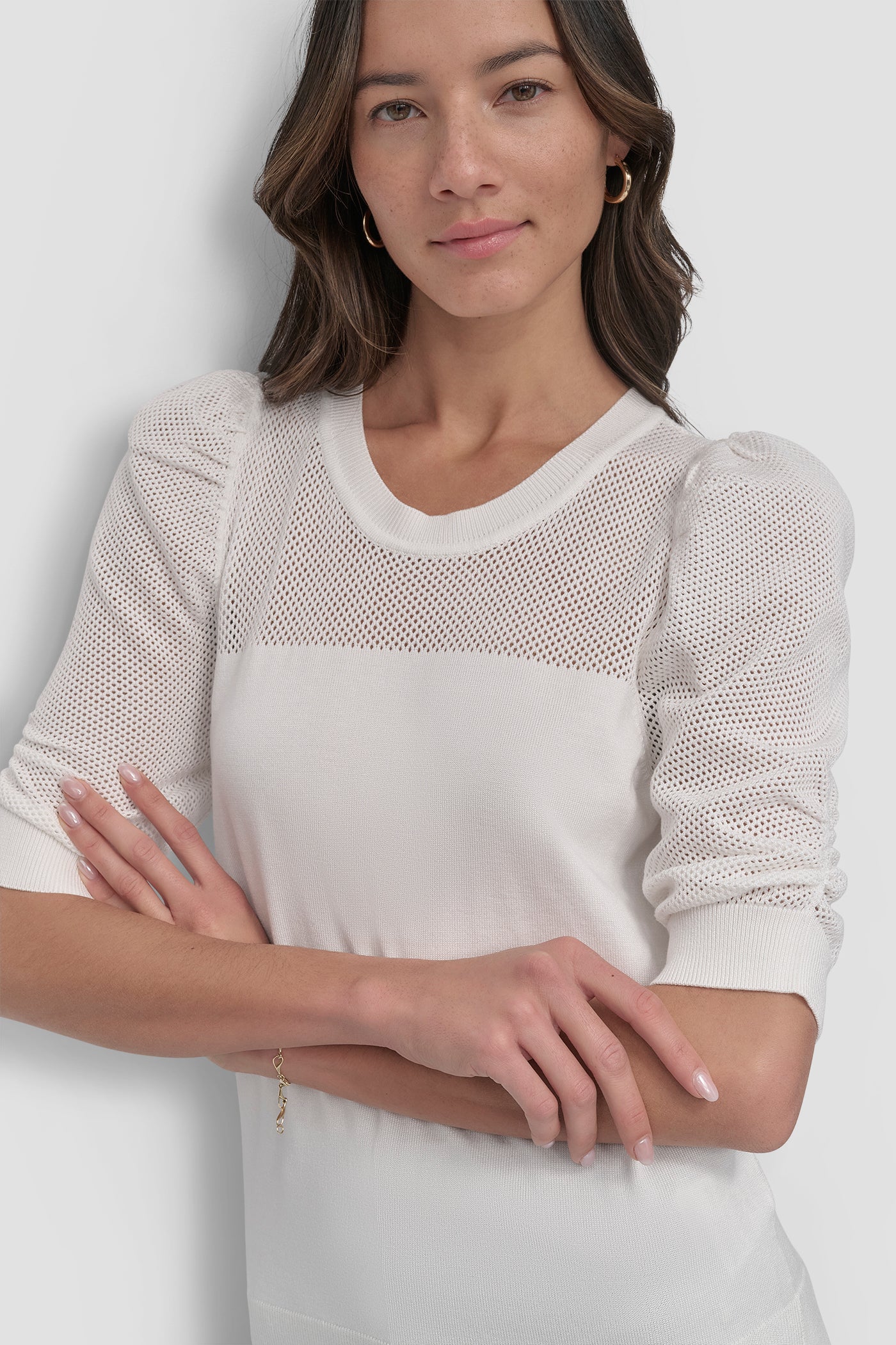SHORT SLEEVE CREWNECK TWIST SLEEVE SWEATER VIEW 4