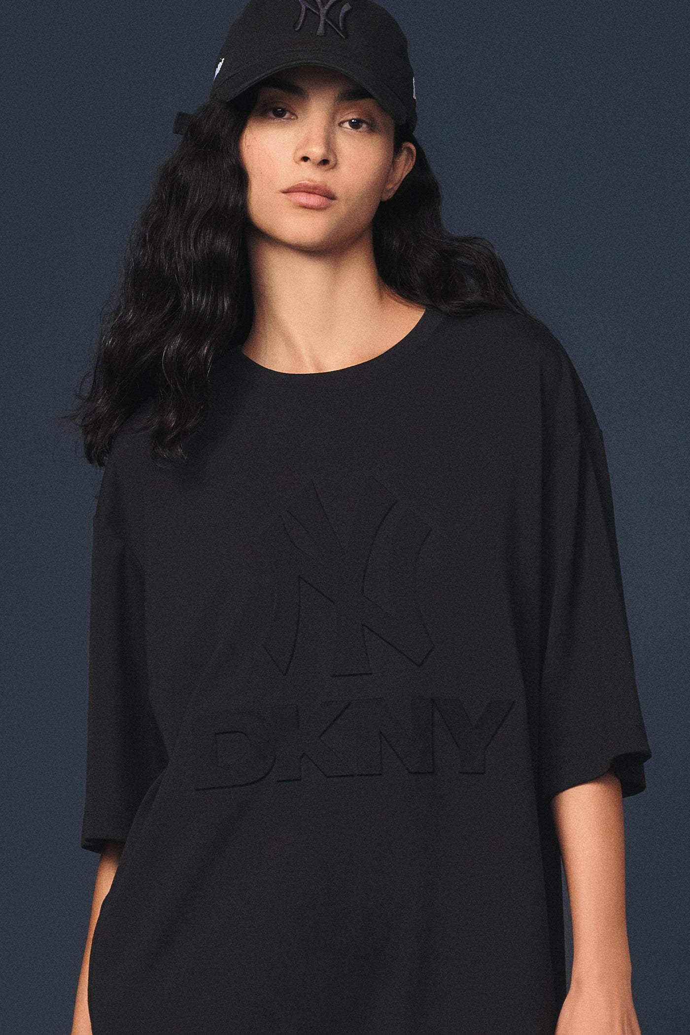 Black DKNY X YANKEES SHORT-SLEEVE EMBOSSED TEE, VIEW 2 | FALL PRE-ORDER