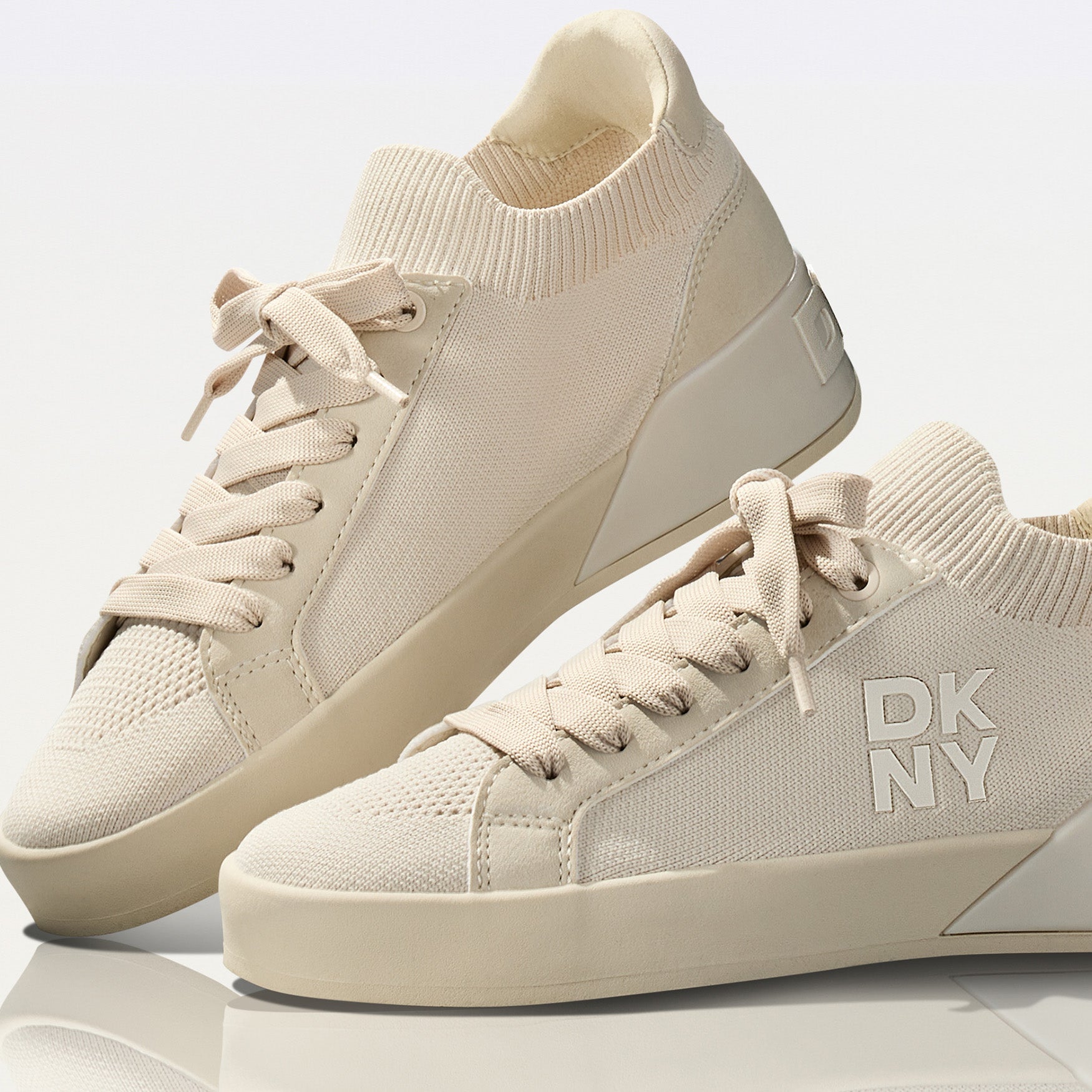 DKNY　国内正規　リアルファー　ショートコート　L～XL相当　着用感のない美品 DKNY 国内正規 リアルファー ショートコート L～XL相当 着用感の