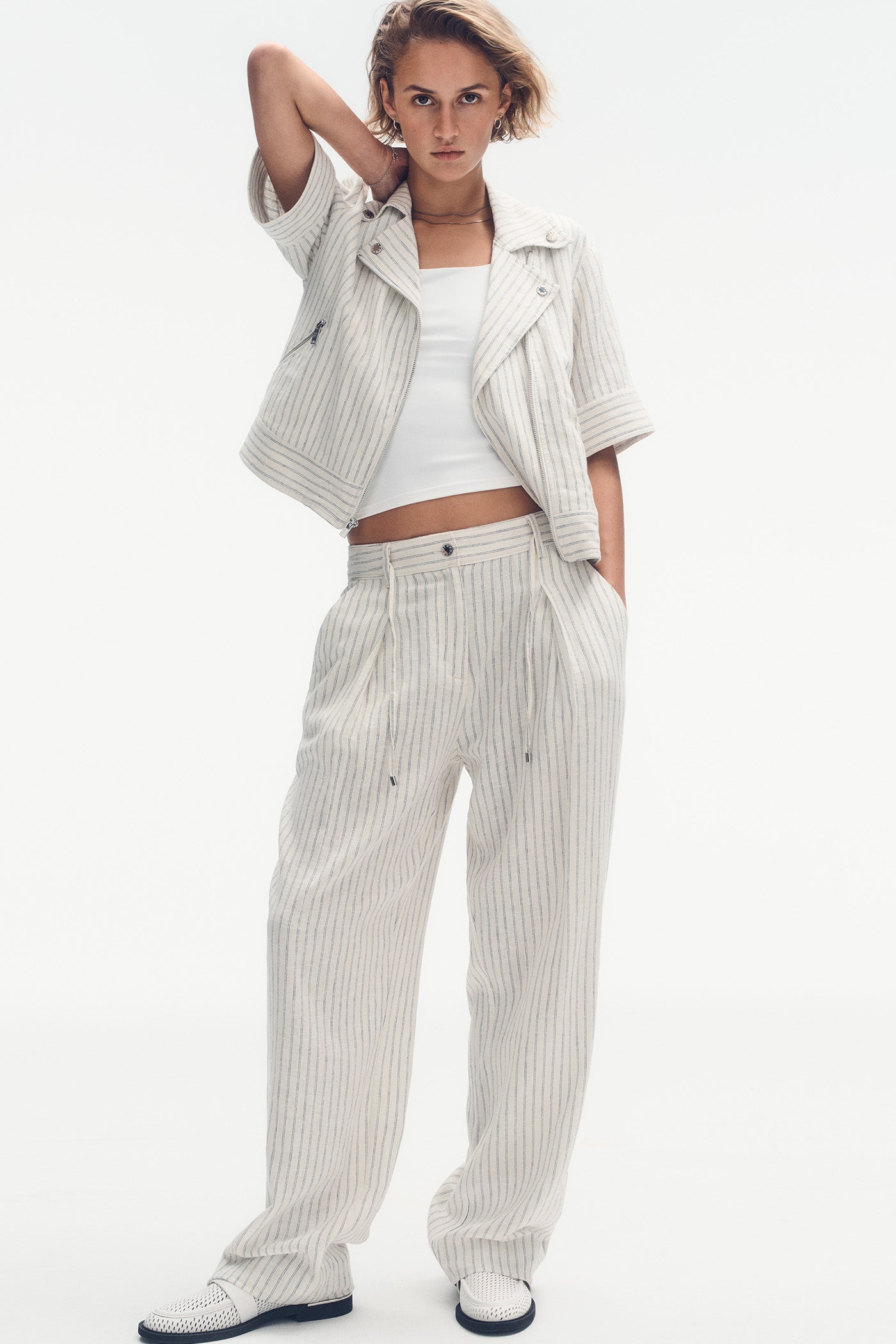 Ivory/Admiral LINEN-BLEND PINSTRIPE PLEATED PANT, BACK VIEW | SPRING 2026