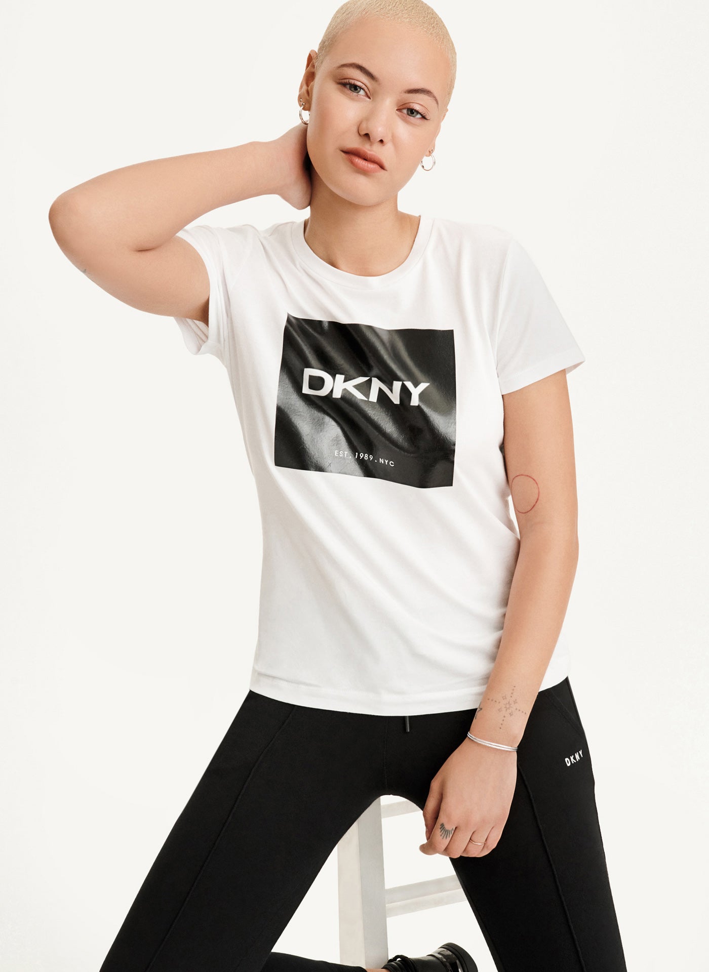 DKNY BOX LOGO T-SHIRT,White